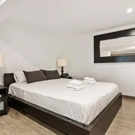 Huge Duplex With Private Garden Next To Ramblas * Βαρκελώνη