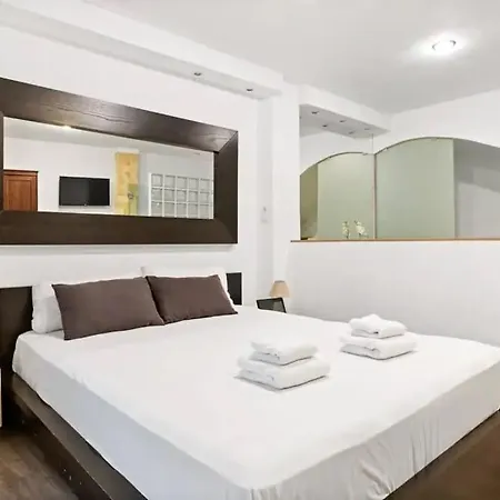 Huge Duplex With Private Garden Next To Ramblas Appartement Barcelona