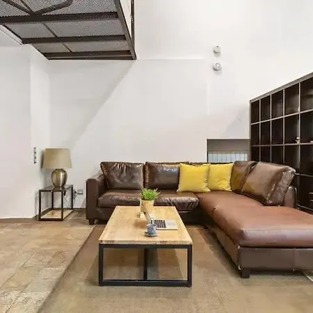 Appartement Huge Duplex With Private Garden Next To Ramblas