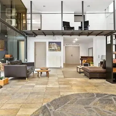 Appartement Huge Duplex With Private Garden Next To Ramblas *