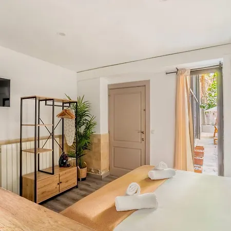 The Collection - Private Garden Duplex Next To Lasramblas Barcellona